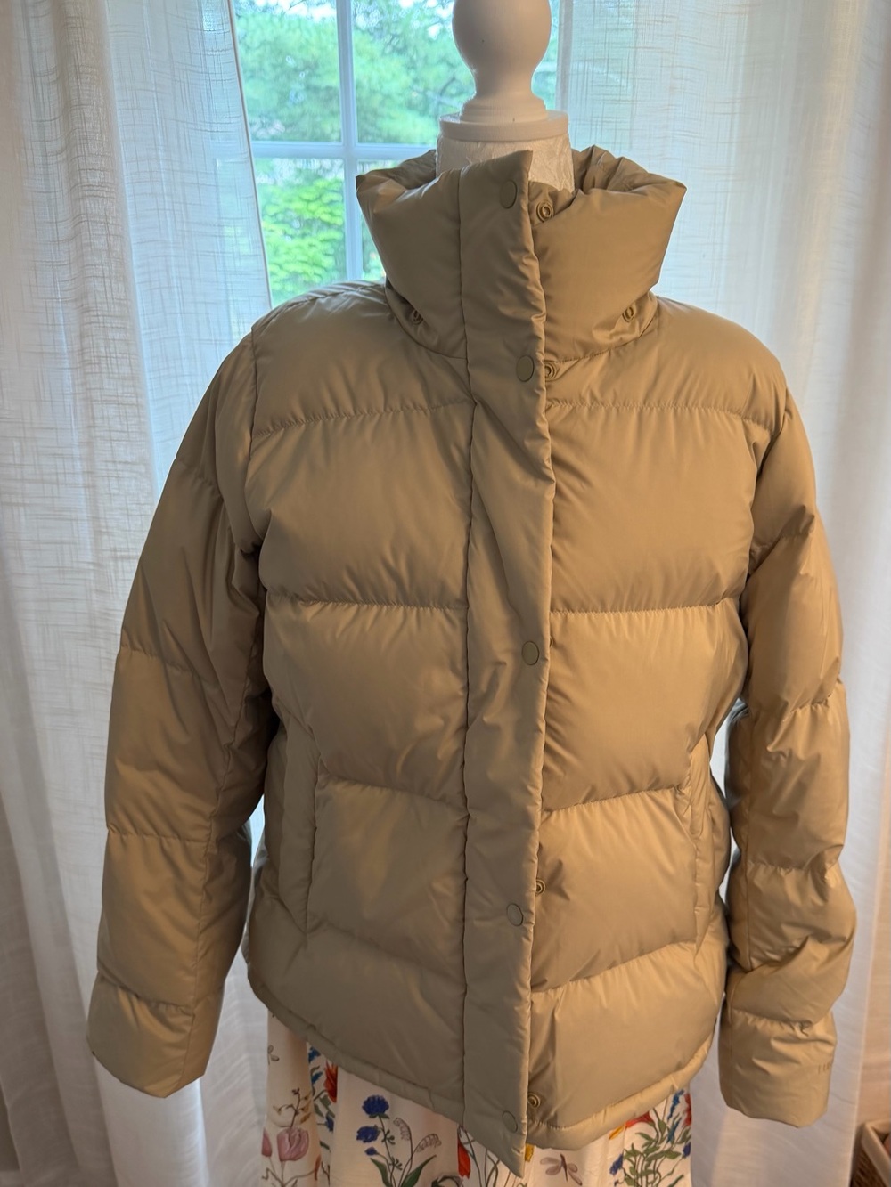 Lululemon Wunder Puff Jacket Size 8 Raw Linen Beige Goose Down Puffer Coat